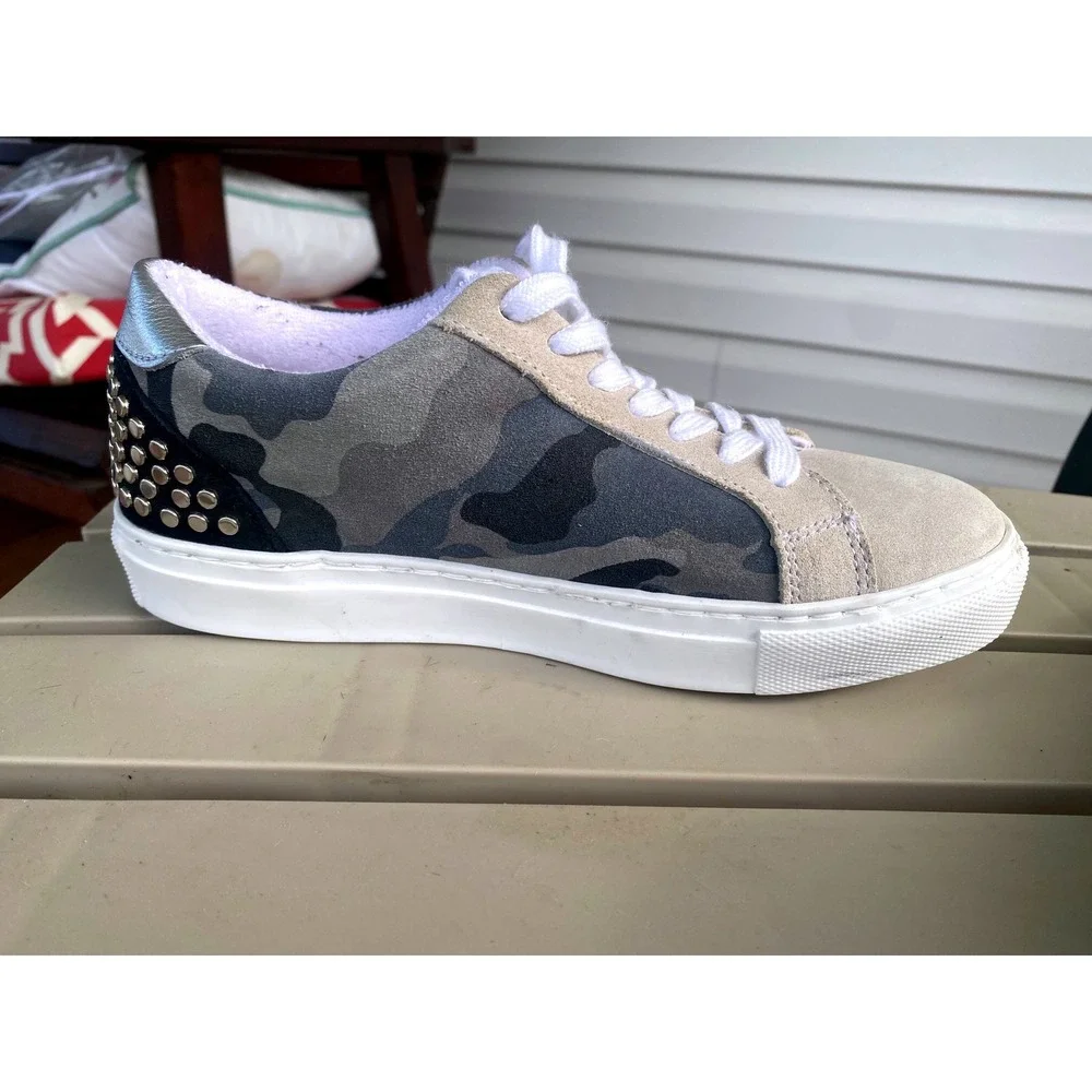 Steven New‎ York Camo Sneakers Studded Star Accent Casual Shoes Size 6 NWOT
